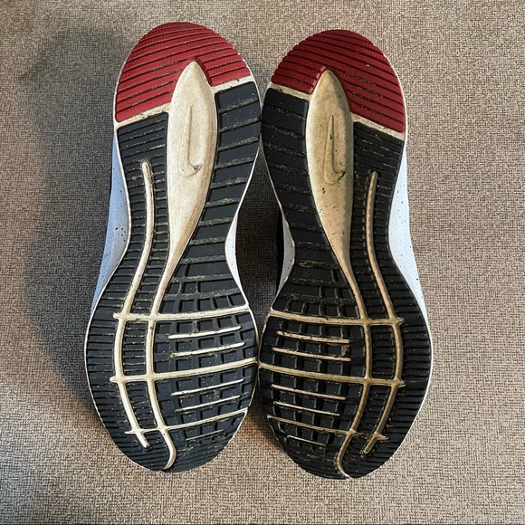 Nike Men's Black Speckled Quest 3 Running Shoe DH0203-001 Sneakers Size 11.5 EUC - Picture 9 of 11